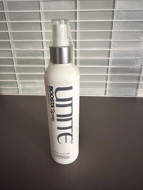 Unite Boosta Spray Volumizing Mist - White